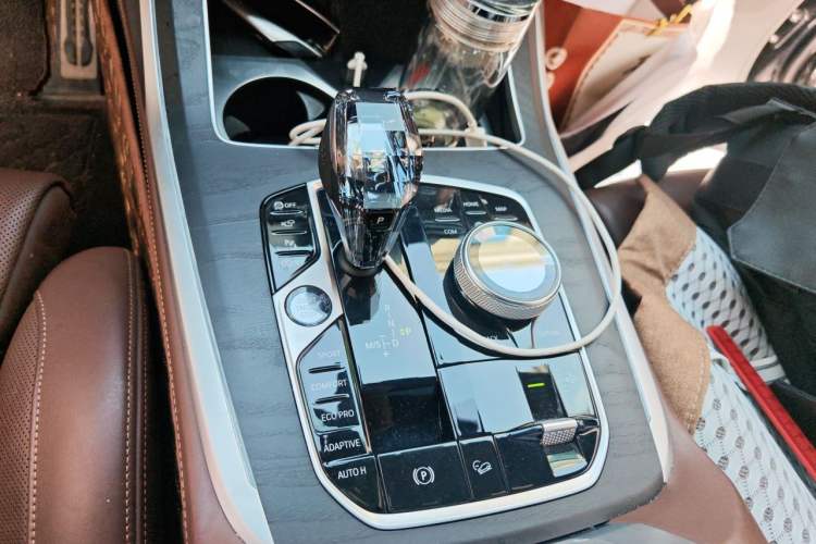 Used BMW X7 2019 xDrive40i Luxury M Sport Package Gear Lever