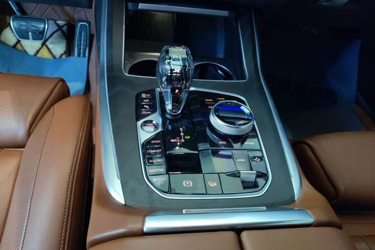 Used BMW X7 2019 xDrive40i Luxury M Sport Package Gear Lever