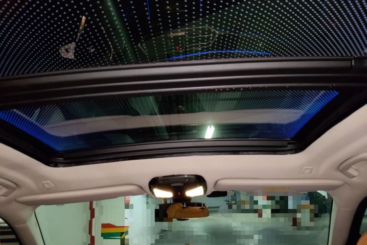Used BMW X7  Headliner