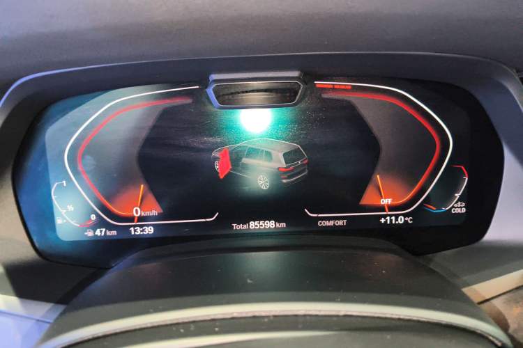 Used BMW X7 2019 xDrive40i Executive Model M Sport Package Instrument Cluster