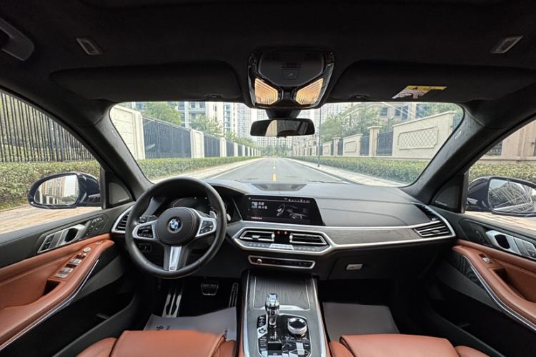 Used BMW X7 2019 xDrive40i Luxury M Sport Package Interior 1