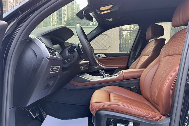 Used BMW X7 2019 xDrive40i Luxury M Sport Package Interior 2