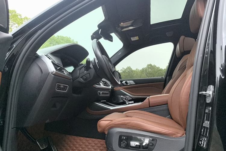 Used BMW X7 2019 xDrive40i Executive Model M Sport Package Interior 3