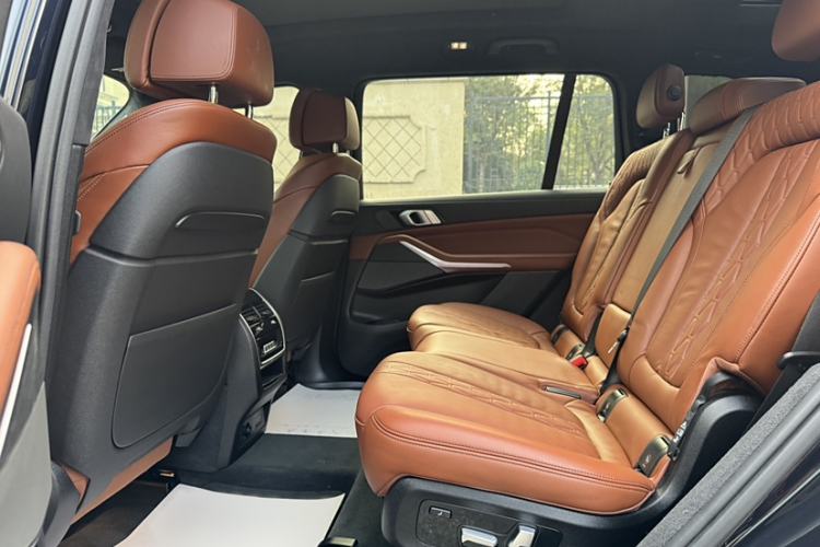 Used BMW X7 2019 xDrive40i Luxury M Sport Package Interior 3