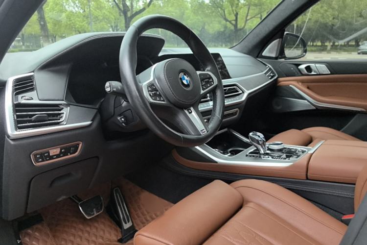 Used BMW X7 2019 xDrive40i Executive Model M Sport Package Interior 4