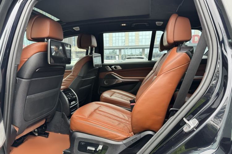 Used BMW X7 2019 xDrive40i Executive Model M Sport Package Interior 8