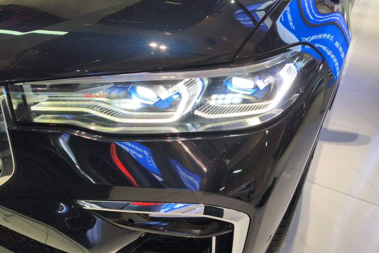 Used BMW X7 2019 xDrive40i Executive Model M Sport Package Left Front Headlight