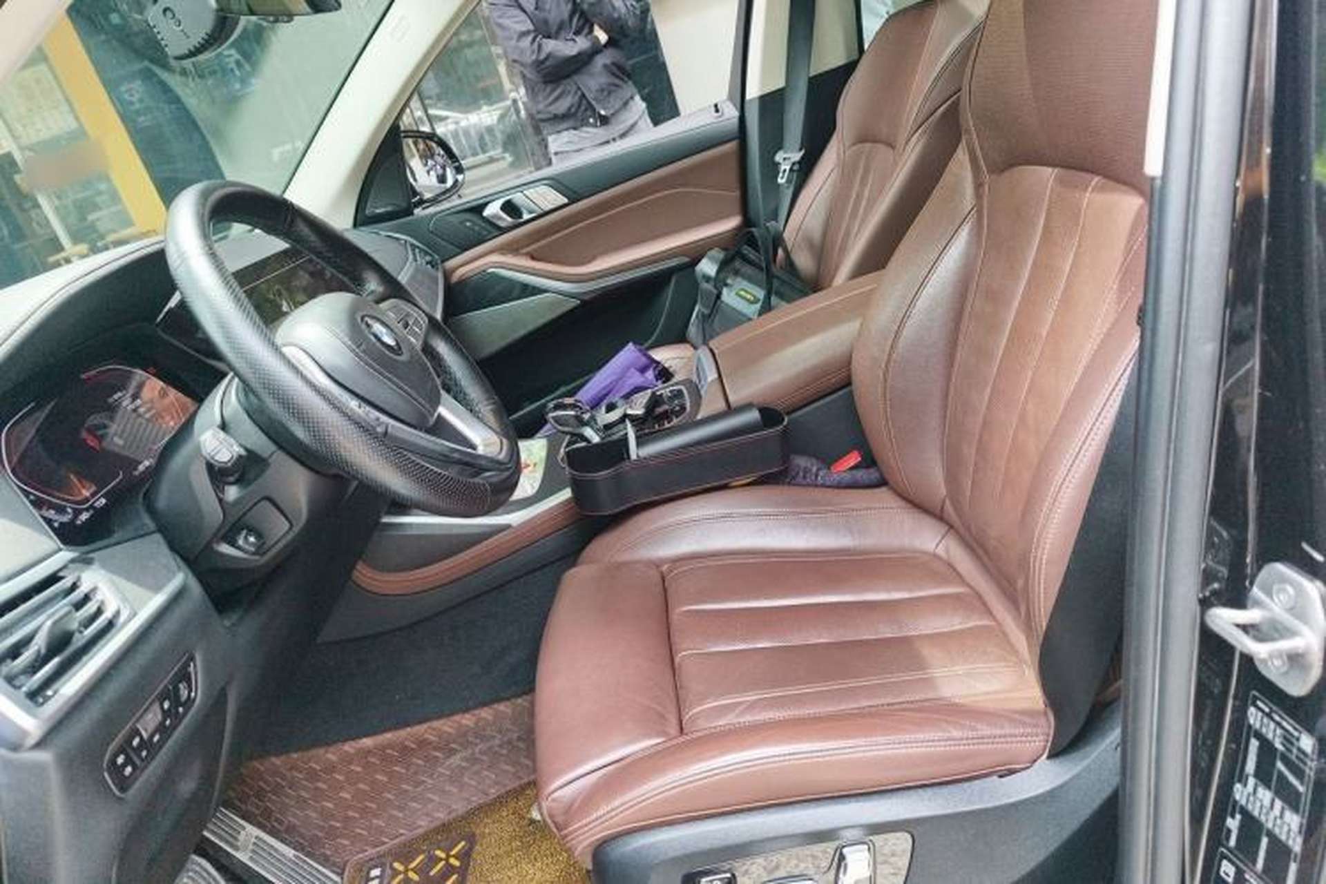 Used BMW X7 2019 xDrive40i Luxury Package with Leading Features Left Front Seat