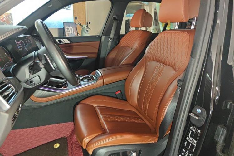 Used BMW X7 2019 xDrive40i Luxury M Sport Package Left Front Seat