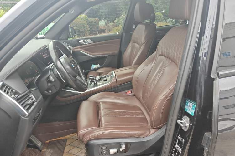 Used BMW X7 2019 xDrive40i Luxury M Sport Package Left Front Seat