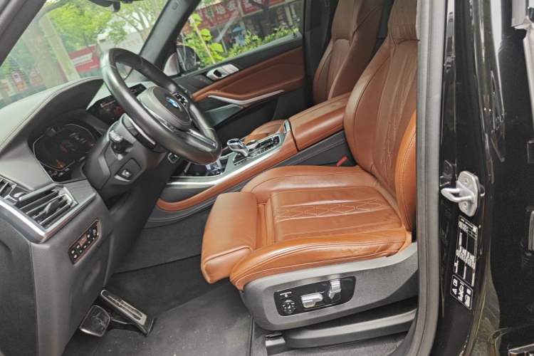 Used BMW X7 2019 xDrive40i Executive Model M Sport Package Left Front Seat