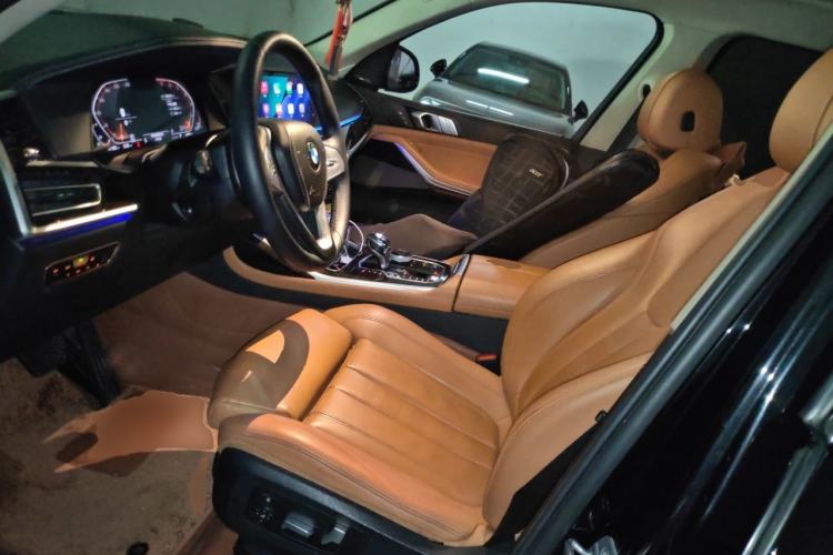 Used BMW X7  Left Front Seat