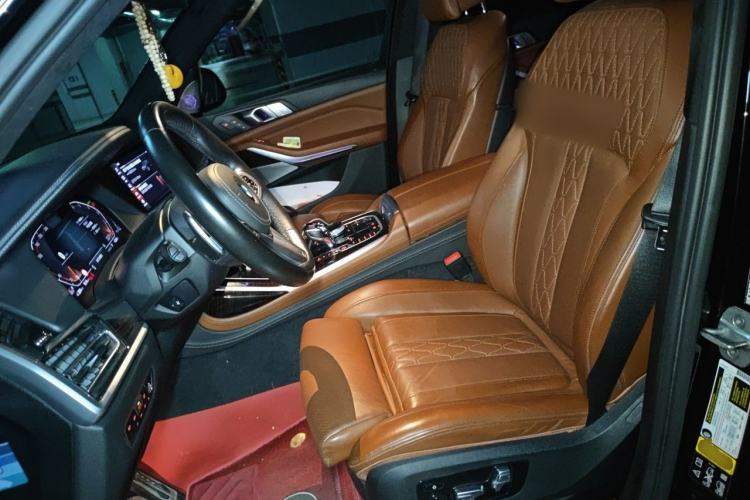 Used BMW X7  Left Front Seat