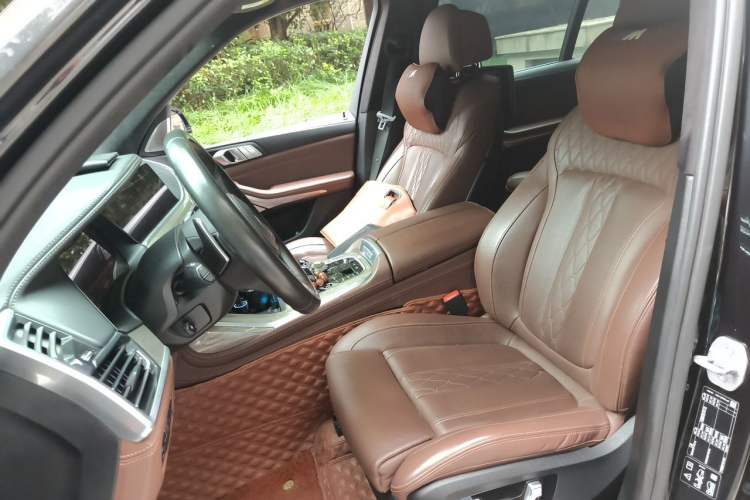 Used BMW X7 2019 xDrive40i Executive Model M Sport Package Left Front Seat