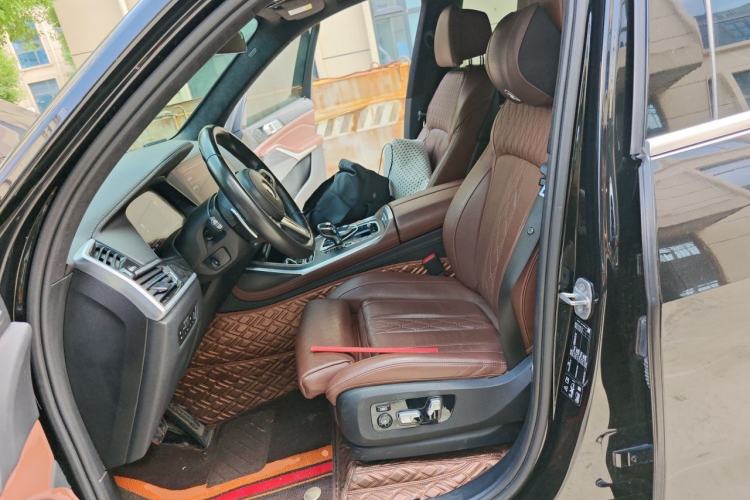 Used BMW X7 2019 xDrive40i Luxury M Sport Package Left Front Seat