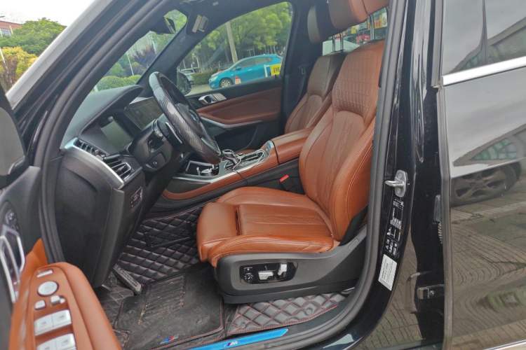 Used BMW X7 2019 xDrive40i Luxury M Sport Package Left Front Seat