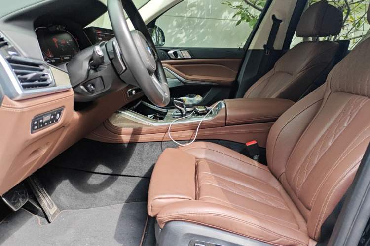 Used BMW X7 2019 xDrive40i Luxury M Sport Package Left Front Seat