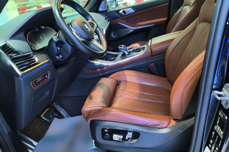 Used BMW X7 2019 xDrive40i Executive Model M Sport Package Left Front Seat