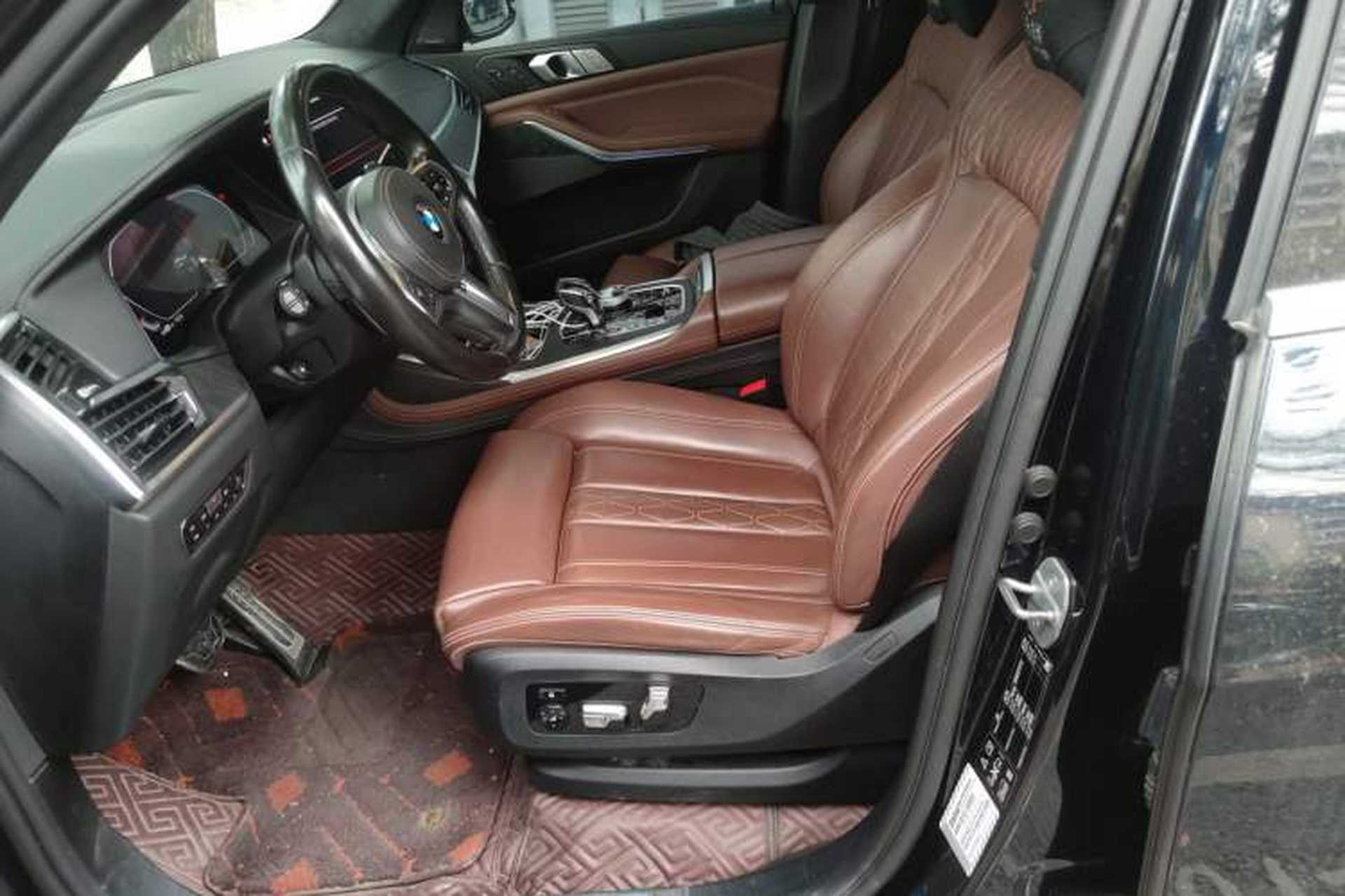 Used BMW X7 2019 xDrive40i Luxury M Sport Package Left Front Seat