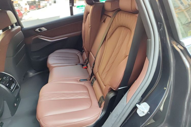 Used BMW X7 2019 xDrive40i Luxury M Sport Package Left Rear Seat