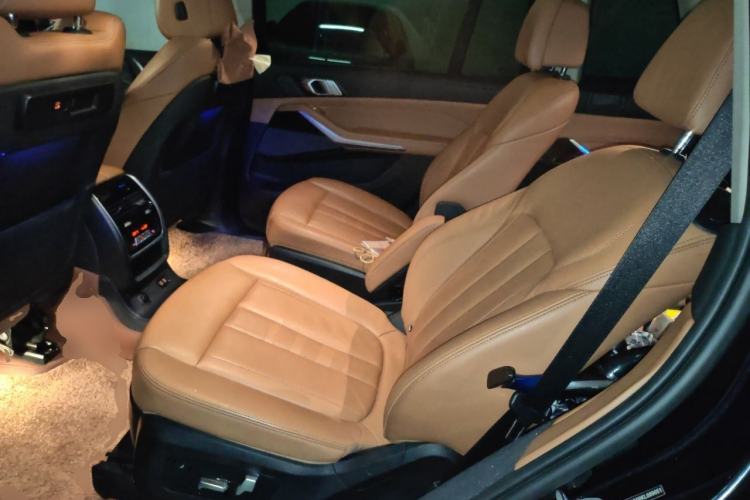 Used BMW X7  Left Rear Seat
