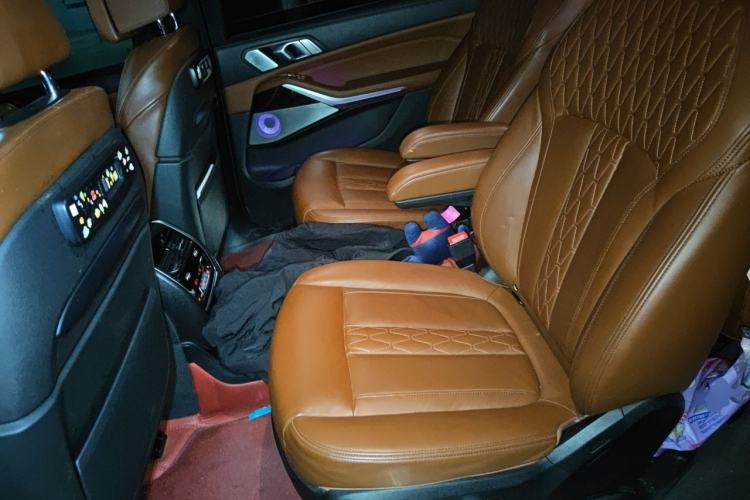 Used BMW X7  Left Rear Seat