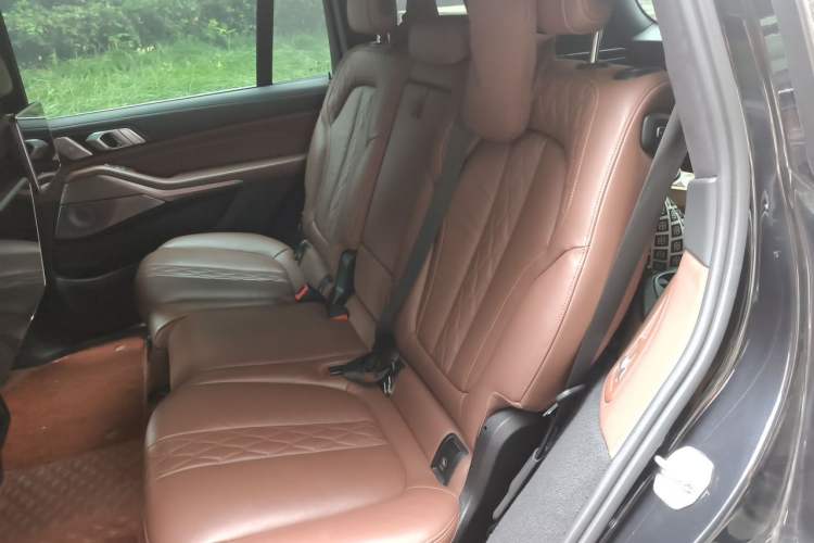 Used BMW X7 2019 xDrive40i Executive Model M Sport Package Left Rear Seat