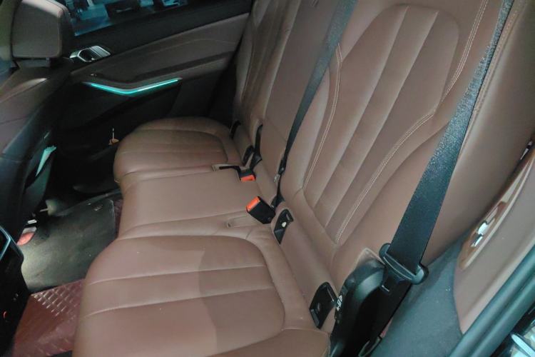 Used BMW X7 2019 xDrive40i Luxury Package with Leading Features Left Rear Seat