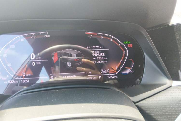 Used BMW X7 2019 xDrive40i Luxury Package with Leading Features Odometer Close Up