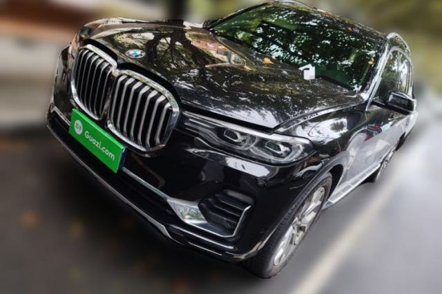 Used BMW X7 2019 xDrive40i Luxury Package with Leading Features