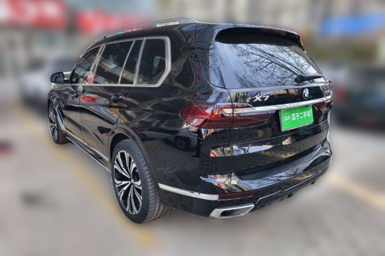 Used BMW X7 2019 xDrive40i Luxury Package with Leading Features Rear Left 45 Deg