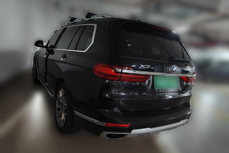 Used BMW X7 2019 xDrive40i Luxury Package with Leading Features Rear Left 45 Deg