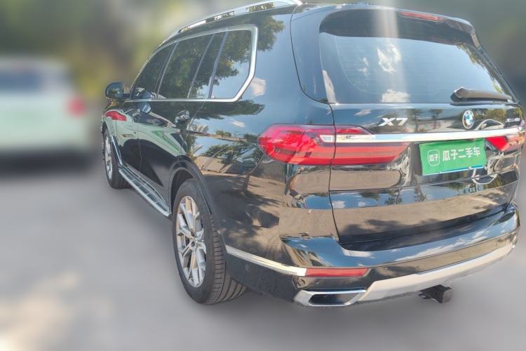 Used BMW X7 2019 xDrive40i Luxury Package with Leading Features Rear Left 45 Deg