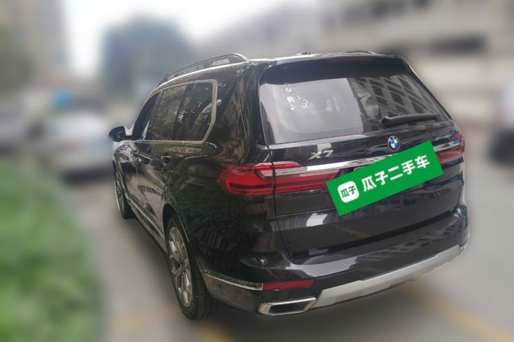 Used BMW X7 2019 xDrive40i Luxury Package with Leading Features Rear Left 45 Deg
