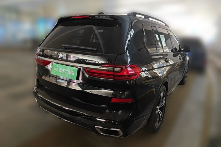 Used BMW X7 2019 xDrive40i Luxury M Sport Package Rear Right 45 Deg
