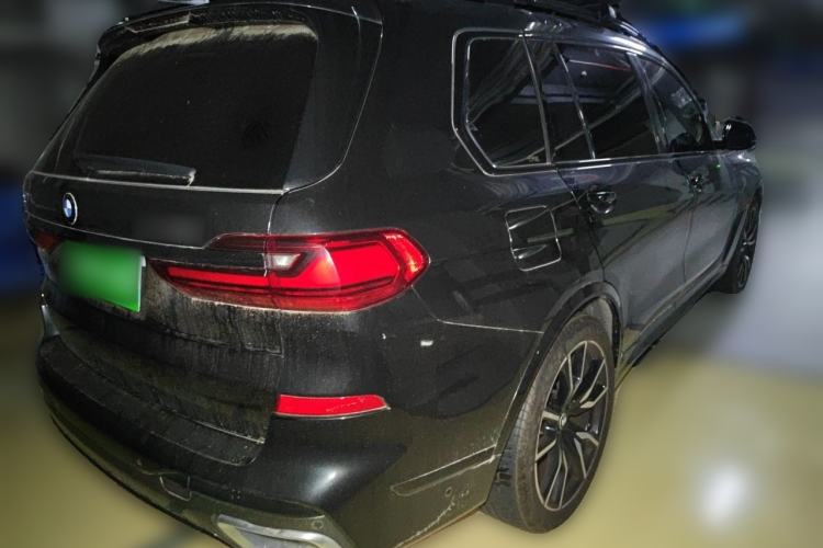 Used BMW X7  Rear Right 45 Deg