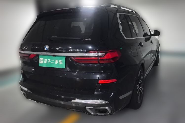 Used BMW X7 2019 xDrive40i Luxury M Sport Package Rear Right 45 Deg