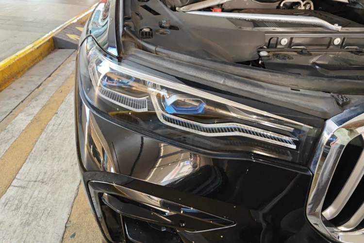 Used BMW X7 2019 xDrive40i Luxury M Sport Package Right Front Headlight