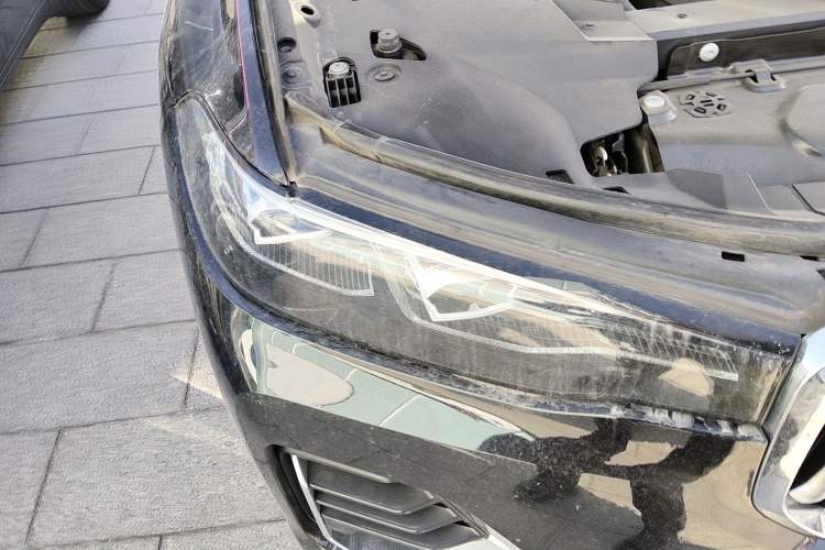 Used BMW X7  Right Front Headlight