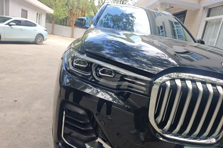 Used BMW X7 2019 xDrive40i Luxury Package with Leading Features Right Front Headlight