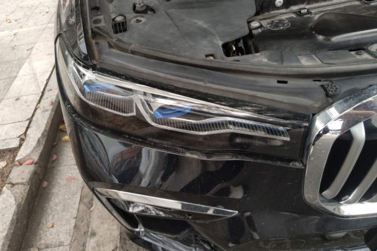 Used BMW X7 2019 xDrive40i Luxury M Sport Package Right Front Headlight