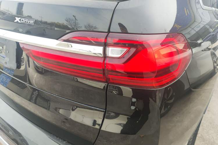 Used BMW X7 2019 xDrive40i Luxury Package with Leading Features Right Rear Taillight