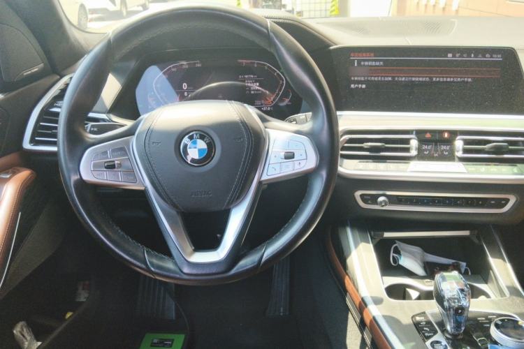 Used BMW X7 2019 xDrive40i Luxury Package with Leading Features Steering Wheel