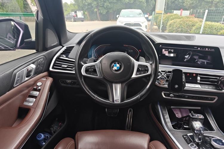 Used BMW X7 2019 xDrive40i Luxury M Sport Package Steering Wheel