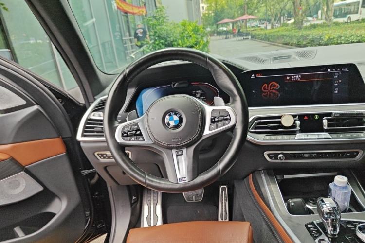 Used BMW X7 2019 xDrive40i Executive Model M Sport Package Steering Wheel