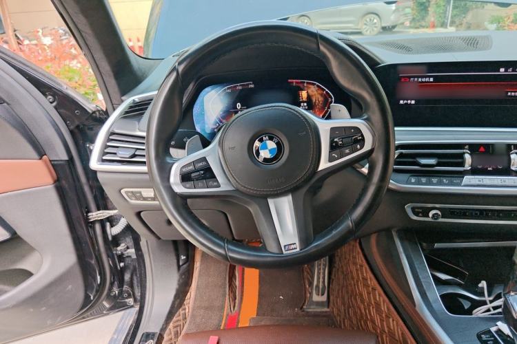 Used BMW X7 2019 xDrive40i Luxury M Sport Package Steering Wheel