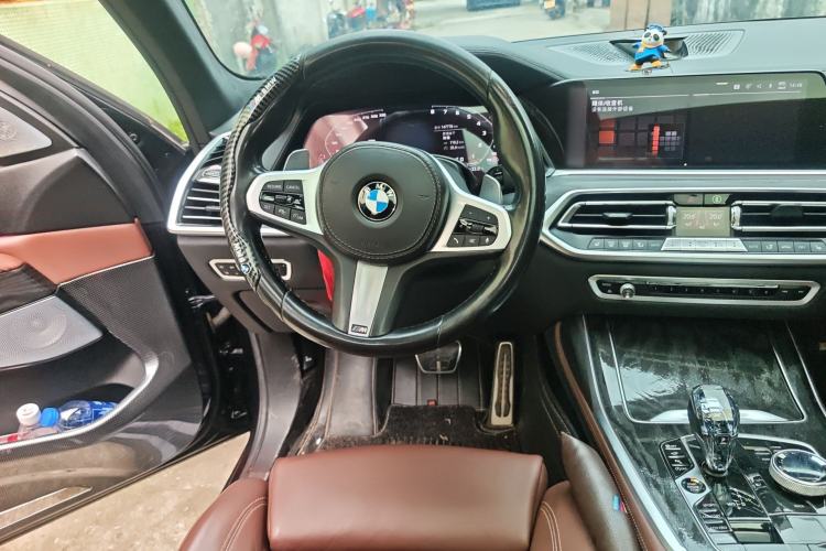 Used BMW X7 2019 xDrive40i Luxury M Sport Package Steering Wheel
