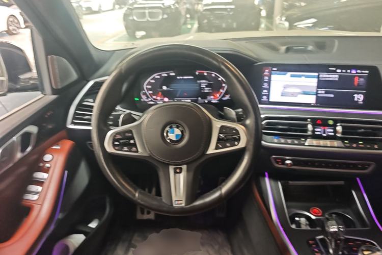 Used BMW X7 2019 xDrive40i Executive Model M Sport Package Steering Wheel
