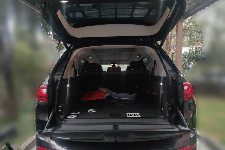Used BMW X7 2019 xDrive40i Luxury Package with Leading Features Trunk