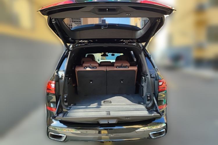 Used BMW X7 2019 xDrive40i Luxury M Sport Package Trunk